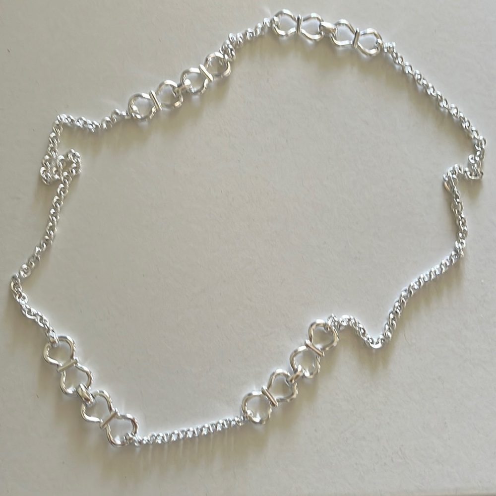 Brooks Brothers toggle necklace